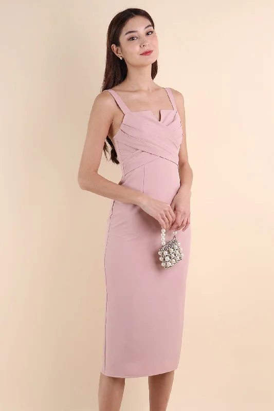 MIDDLETON WORK DRESS IN PINK Vintage unclassified dresses