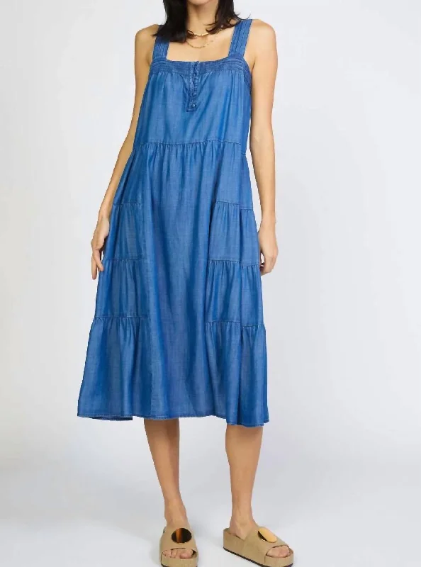 Traveler Midi Dress In Chambray Sporty Midi Skirt